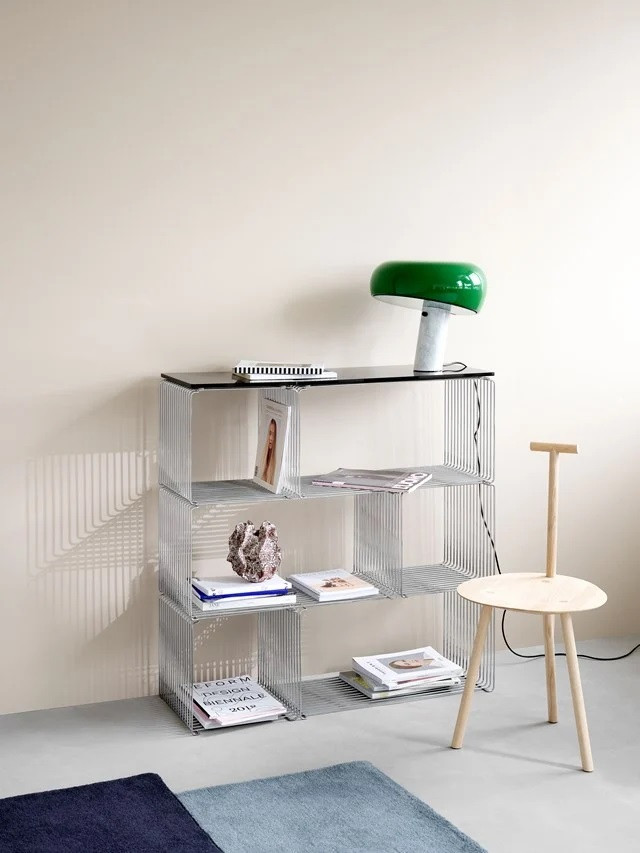 montana_pantonwire_2019_chrome_magazineshelf_h