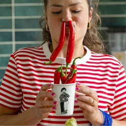 cup-sweaterhug-helenb-2