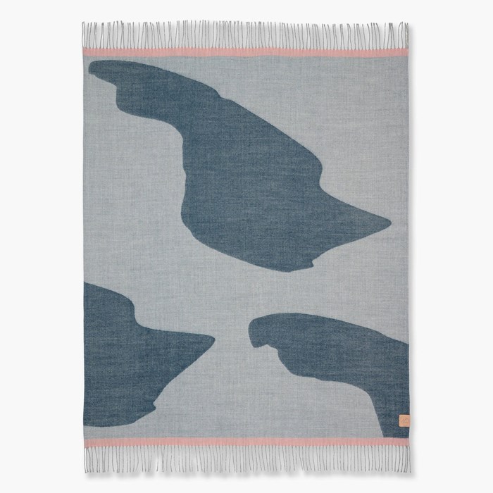 gallery-throw-light-grey-mette-ditmer