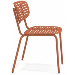 chaise-mom-rouge-emu-2