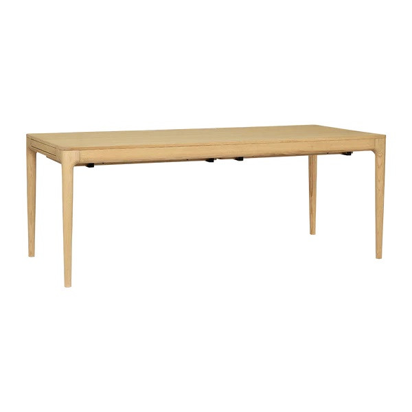 UMAGE_packshot_5658_HeartnSoul_diningtable_oak__2_600x