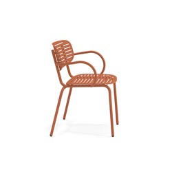 MOM-chaise-de-jardin-accoudoir-rouge-4-Emu