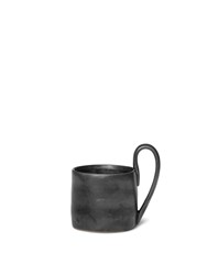 flow-mug-noir-ferm-living