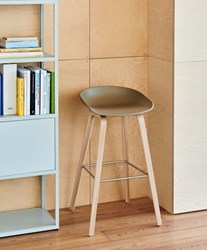 aas-32-tabouret-hay