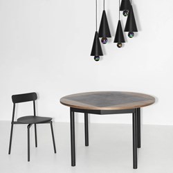 chaise-design-noir-metal-fromme-petite-friture