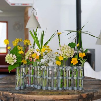 0803-vase-avril-tse-tse