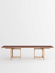 moebe_dining-table-rectangular_oak-burgundy-allonge