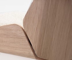 Prostoria-Rei-chair-oak-boucle