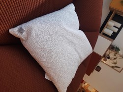And-Tradition-Collect-Boucle_Cushion-IvorySand-carré-3