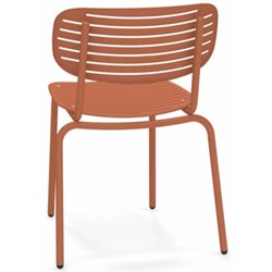 chaise-mom-rouge-emu-3