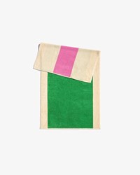 serviette-de-bain-suite_702-3