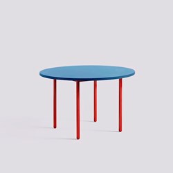 two-colour-dia120-blue-wb-lacquer-valchromat-tabletop_maroon-red-powder-coated-steel-hay