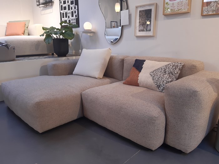 soft-mags-sit-on-design
