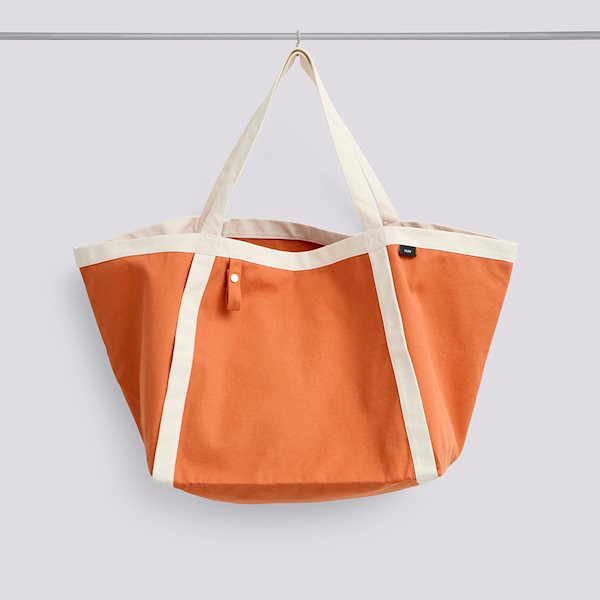 everyday-sports-bag-m-burnt-orange_Hay
